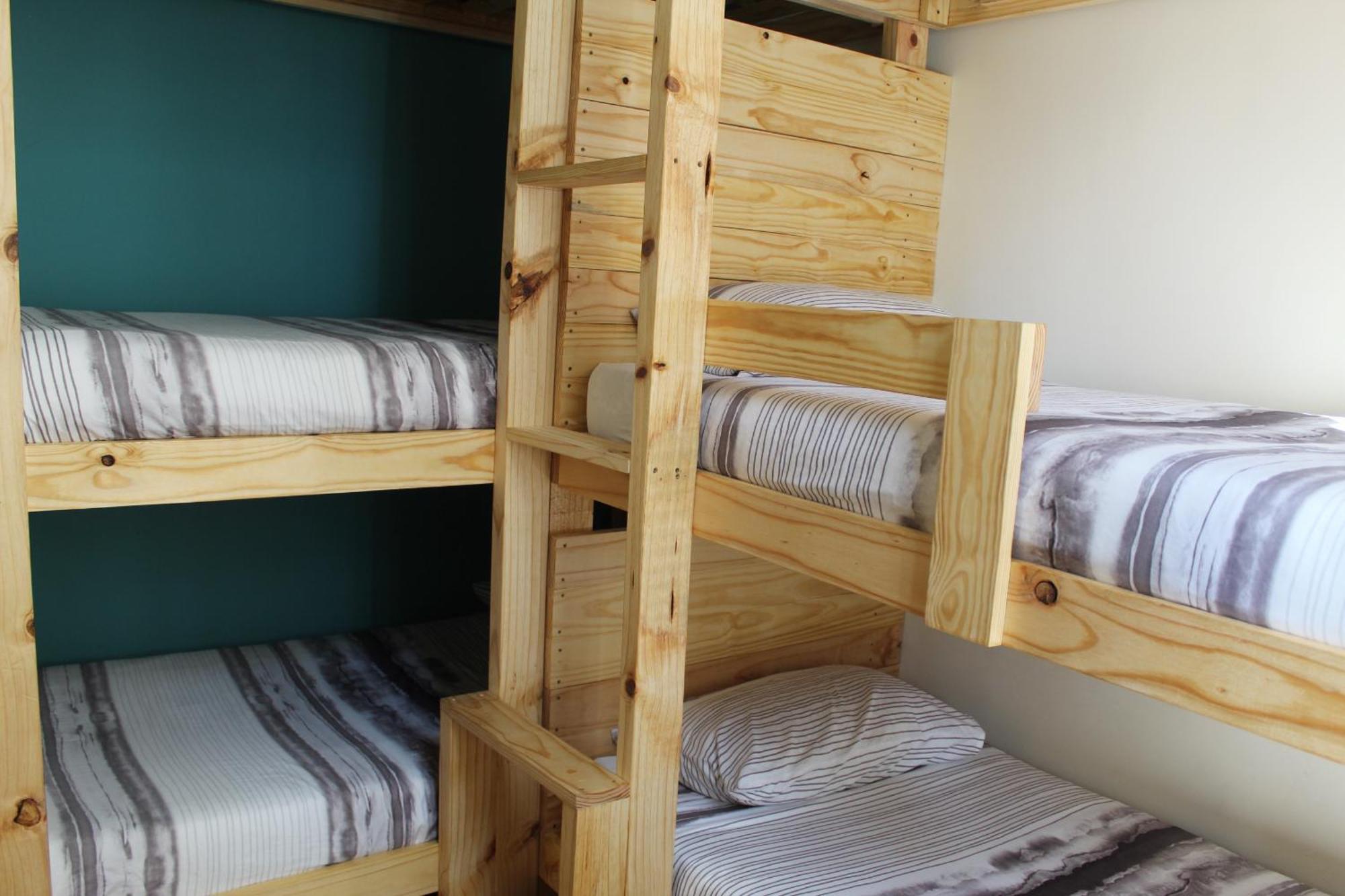 Urban Hive Backpackers Hostel เคปทาวน์ ภายนอก รูปภาพ