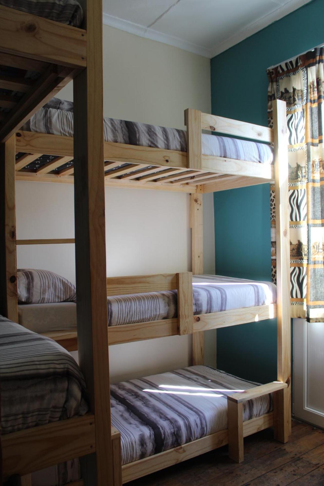 Urban Hive Backpackers Hostel เคปทาวน์ ภายนอก รูปภาพ