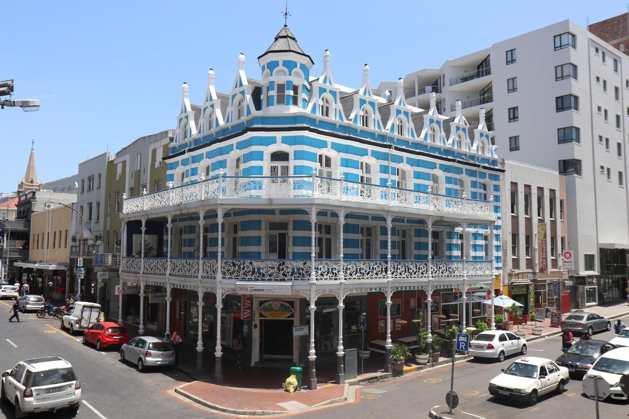 Urban Hive Backpackers Hostel เคปทาวน์ ภายนอก รูปภาพ
