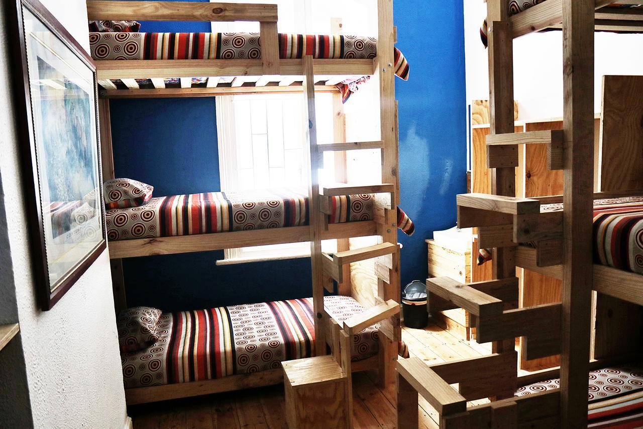 Urban Hive Backpackers Hostel เคปทาวน์ ภายนอก รูปภาพ