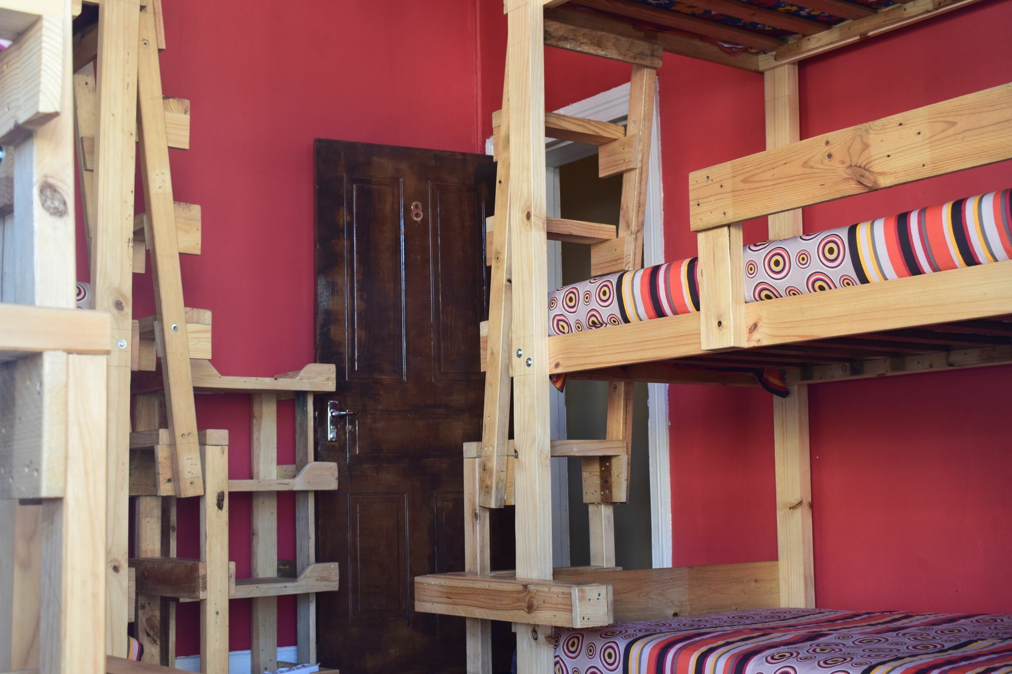 Urban Hive Backpackers Hostel เคปทาวน์ ภายนอก รูปภาพ