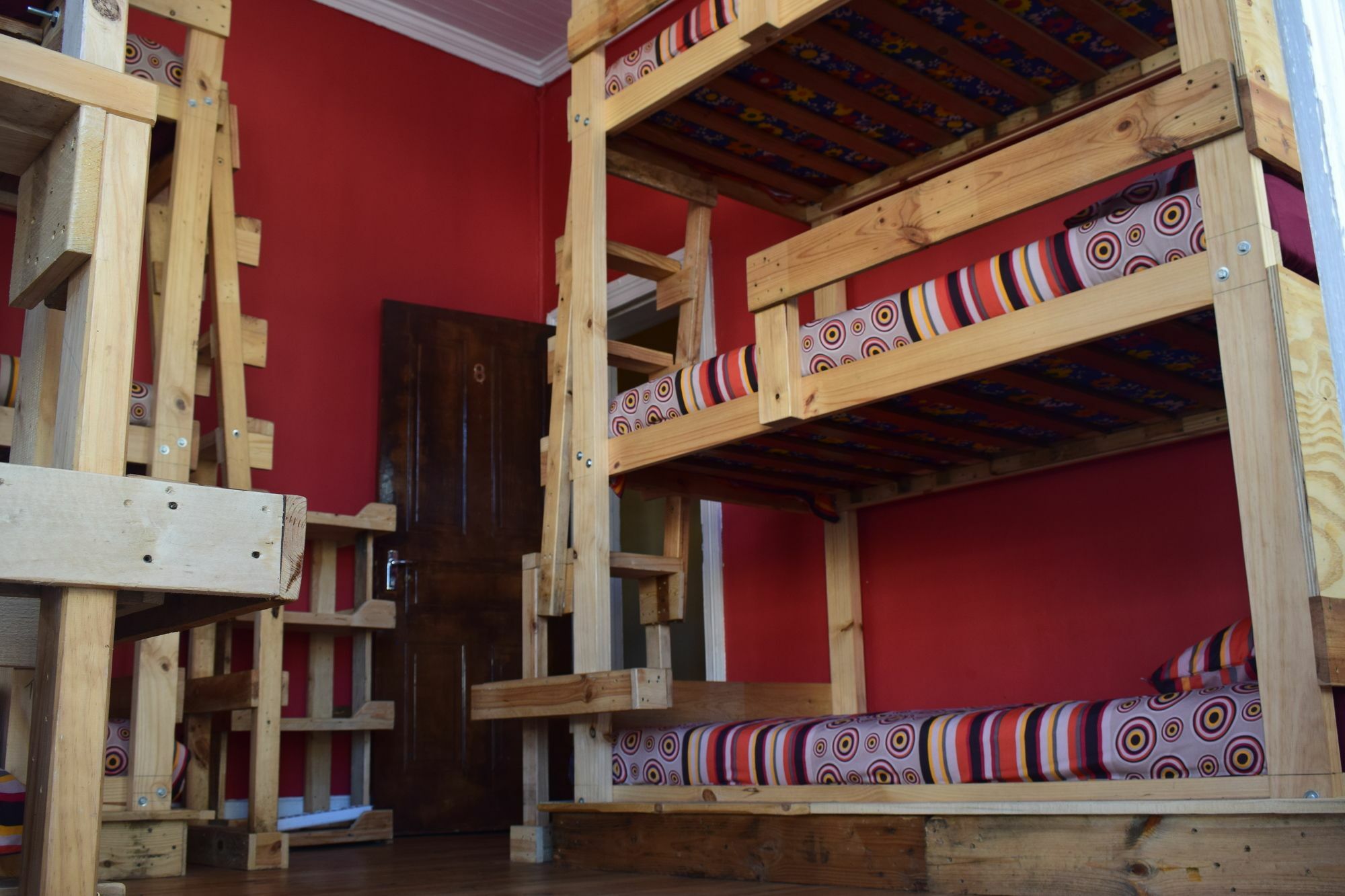 Urban Hive Backpackers Hostel เคปทาวน์ ภายนอก รูปภาพ