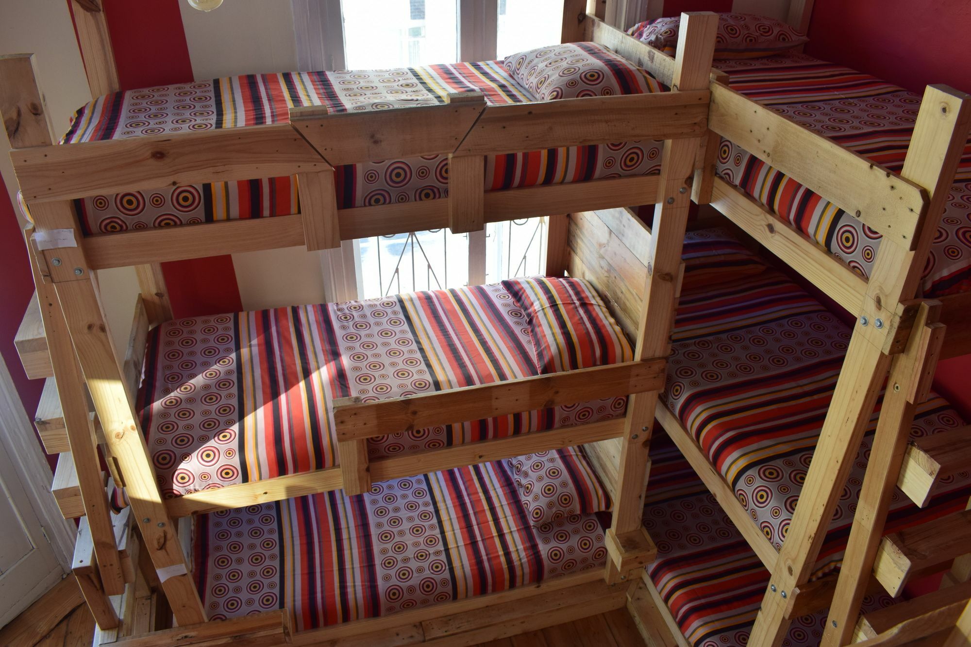 Urban Hive Backpackers Hostel เคปทาวน์ ภายนอก รูปภาพ