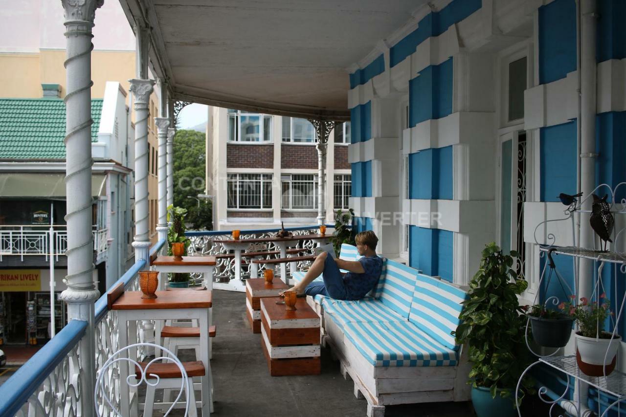 Urban Hive Backpackers Hostel เคปทาวน์ ภายนอก รูปภาพ