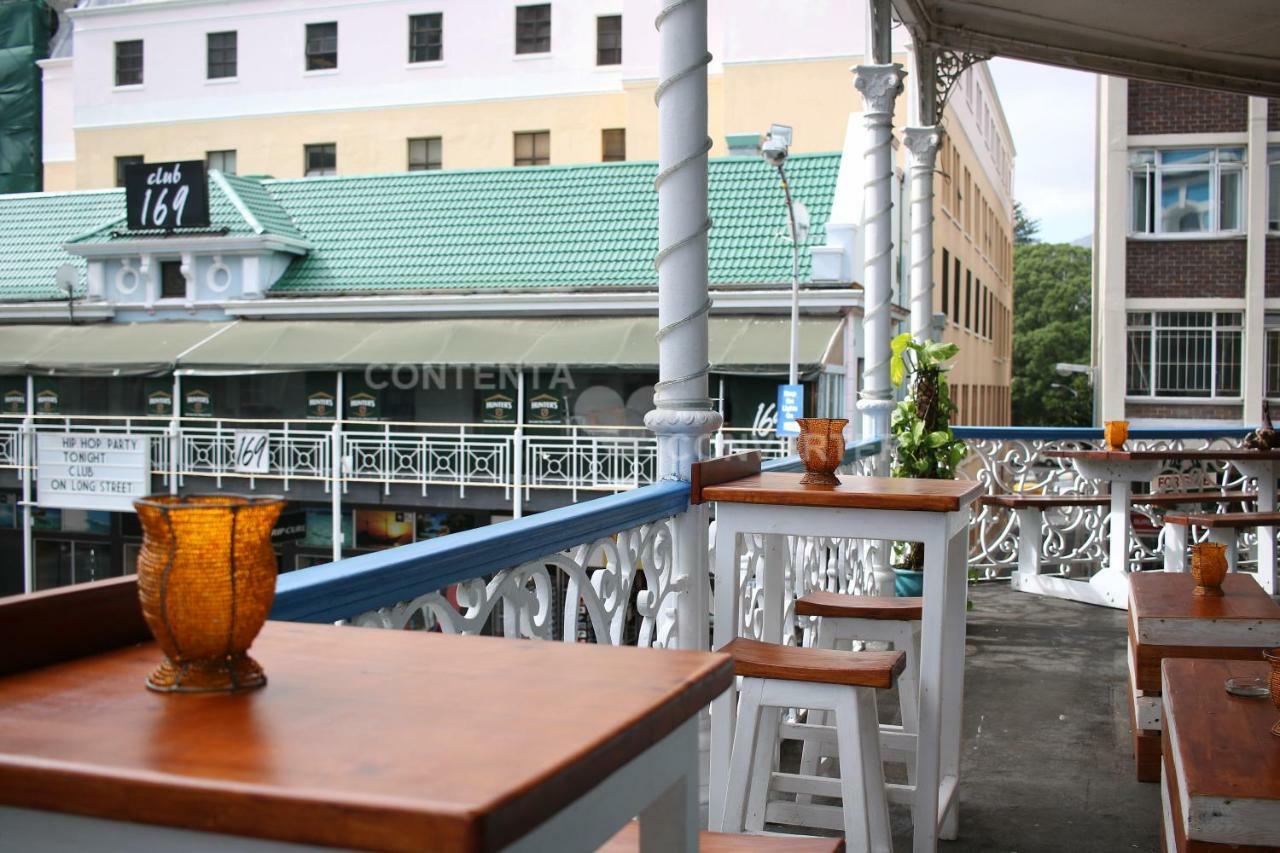 Urban Hive Backpackers Hostel เคปทาวน์ ภายนอก รูปภาพ