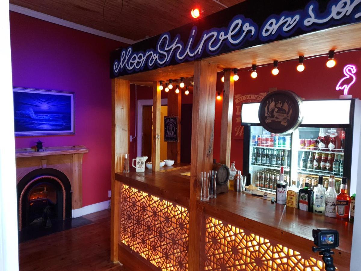 Urban Hive Backpackers Hostel เคปทาวน์ ภายนอก รูปภาพ