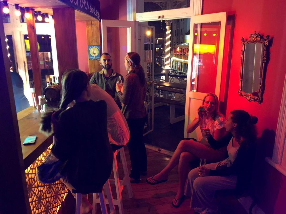 Urban Hive Backpackers Hostel เคปทาวน์ ภายนอก รูปภาพ